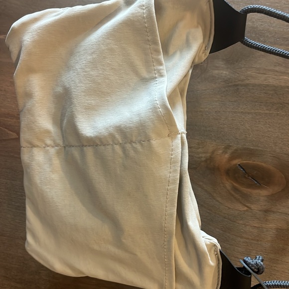 Merrell crossbody bag, gently used - Picture 4 of 5